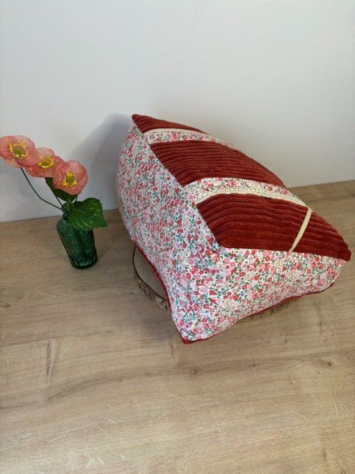 Coussin de lecture Agatha - Douceur cornaline/ Antoinette/ Dentelle 
