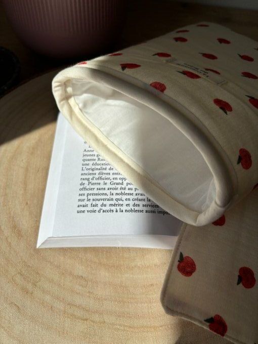 Housse Livre POCHE Hortense - Pomme d'amour